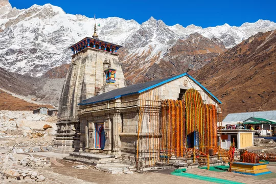 kedarnath-temple-mountains